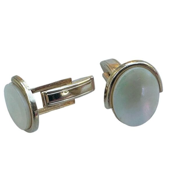 Gold tone mother of pearl vintage cufflinks - Picture 1 of 6